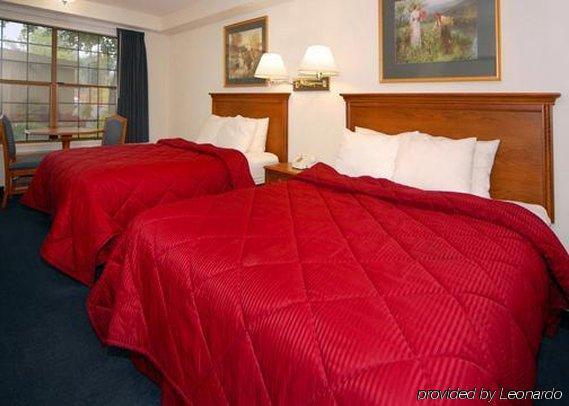 Red Lion &