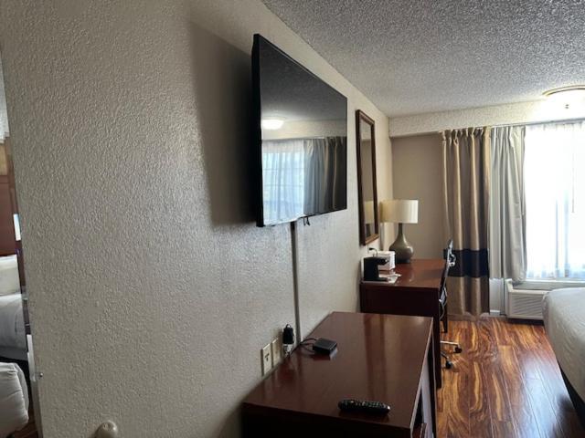 Hotel Red Lion & Auburn